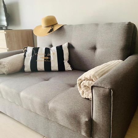 Apartament- Blisko Morza- W Trzech Koronach Z Prv Miejscem Parkingowym W Cenie! Świnoujście Exteriör bild