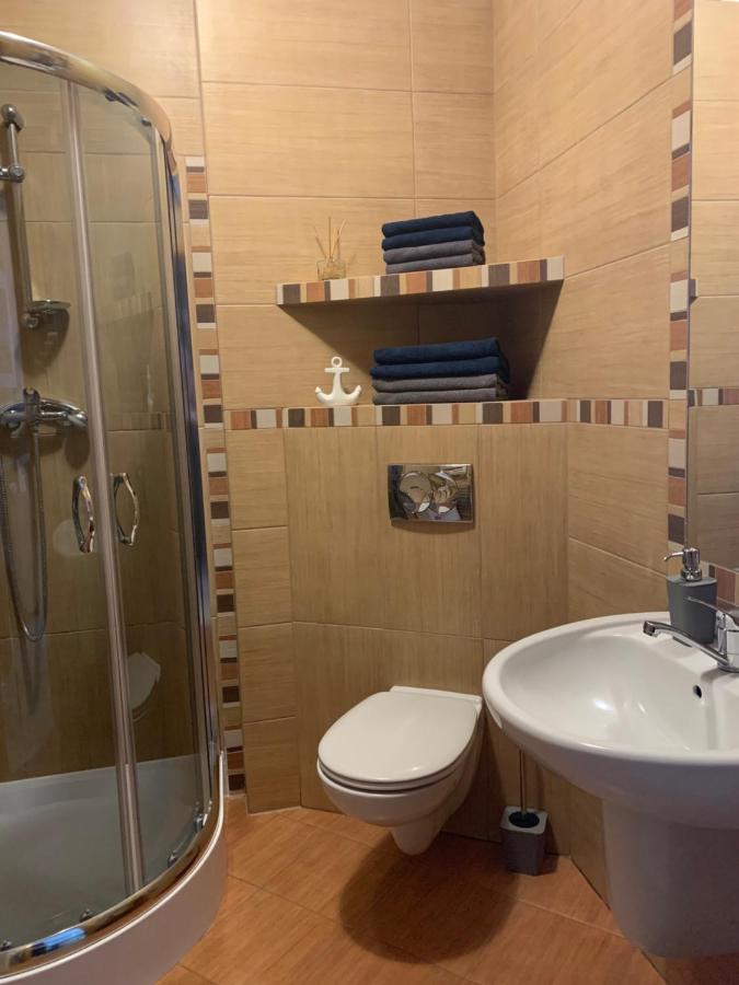 Apartament- Blisko Morza- W Trzech Koronach Z Prv Miejscem Parkingowym W Cenie! Świnoujście Exteriör bild