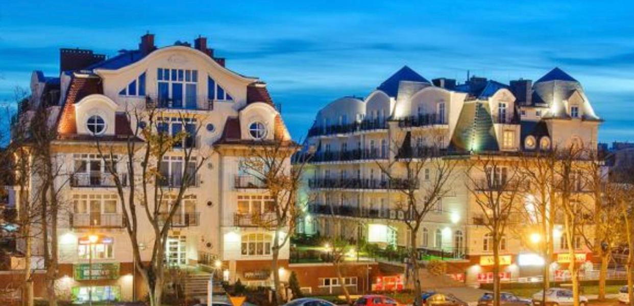 Apartament- Blisko Morza- W Trzech Koronach Z Prv Miejscem Parkingowym W Cenie! Świnoujście Exteriör bild